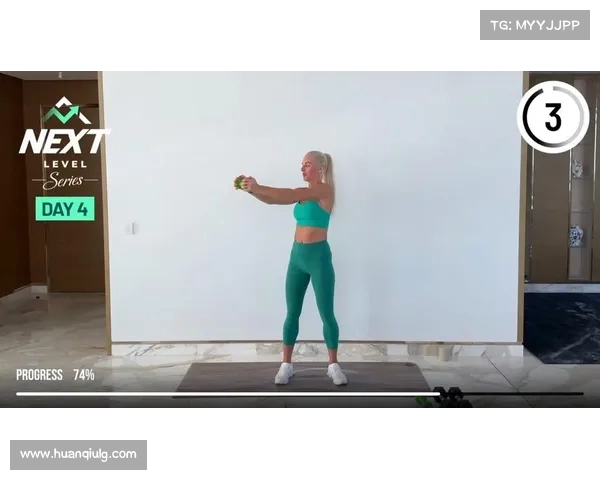 杠铃训练的全方位解析：从基础动作到进阶技巧提升身体力量和塑形效果